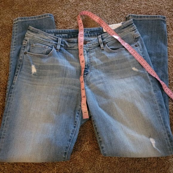 NEW LOFT Ann Taylor 'Curvy Skinny' Distressed Medium Blue Jean - Picture 8 of 13